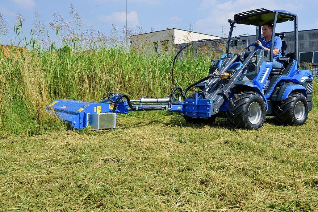 mini loader 8 series with flail mower with side shift2