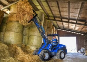 10 Series Mini Loader with manure fork